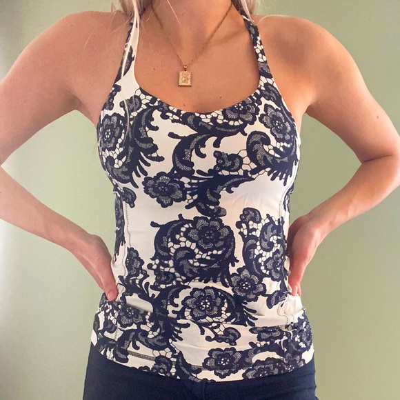 Paisley black and white LULULEMON workout top